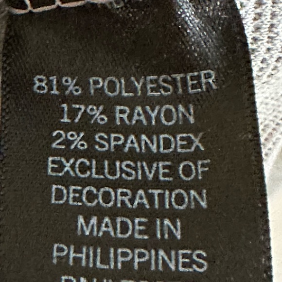 Simply Vera shirt size small - Picture 4 of 6